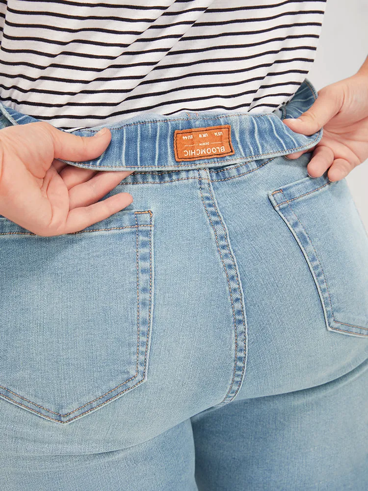 Mom Jeans Straight Very Stretchy Mid Rise Light Wash Jeans