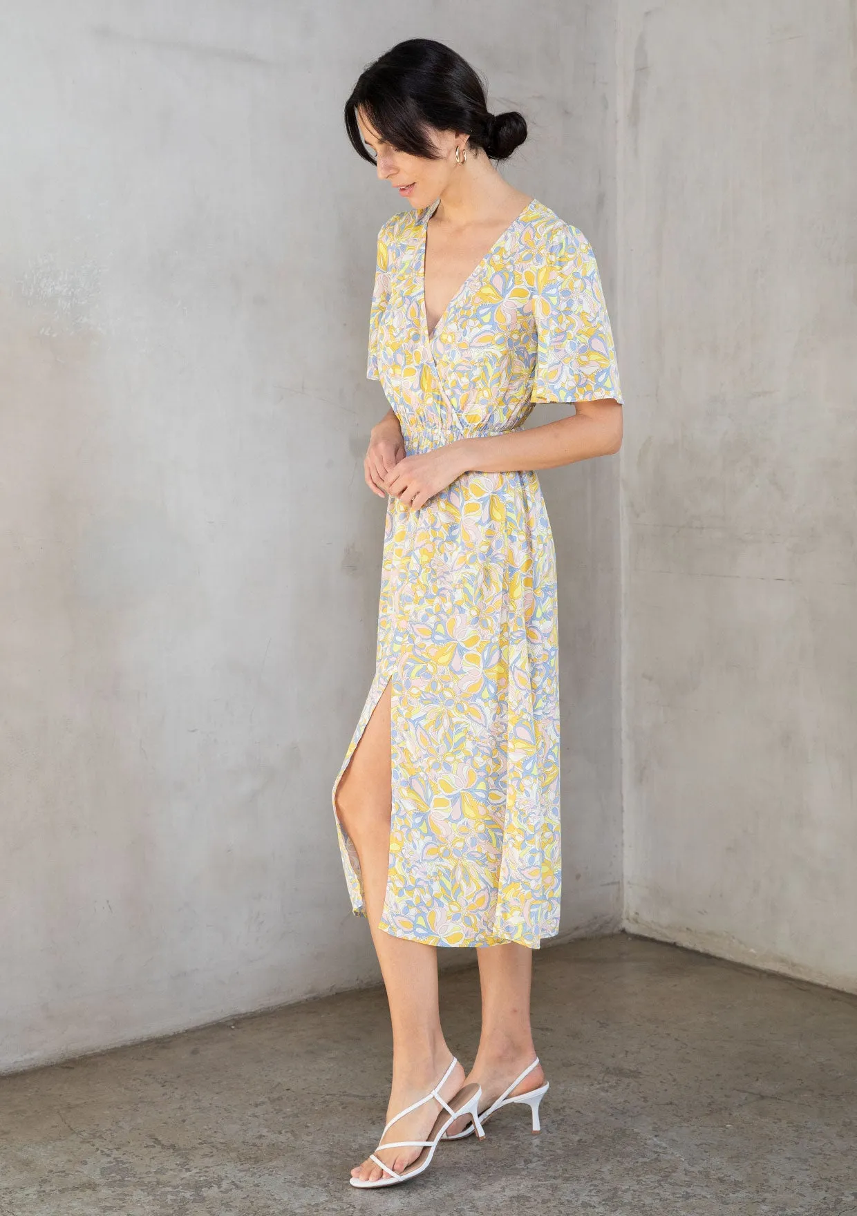 Short Sleeve Surplice Midi Dress